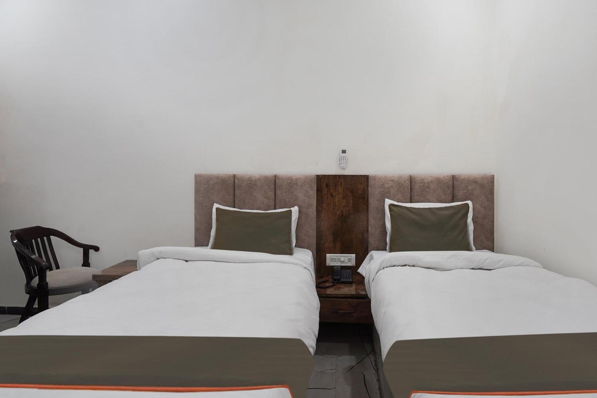 Townhouse Amanaka Formerly Hotel City Pride Raipur  Ngoại thất bức ảnh